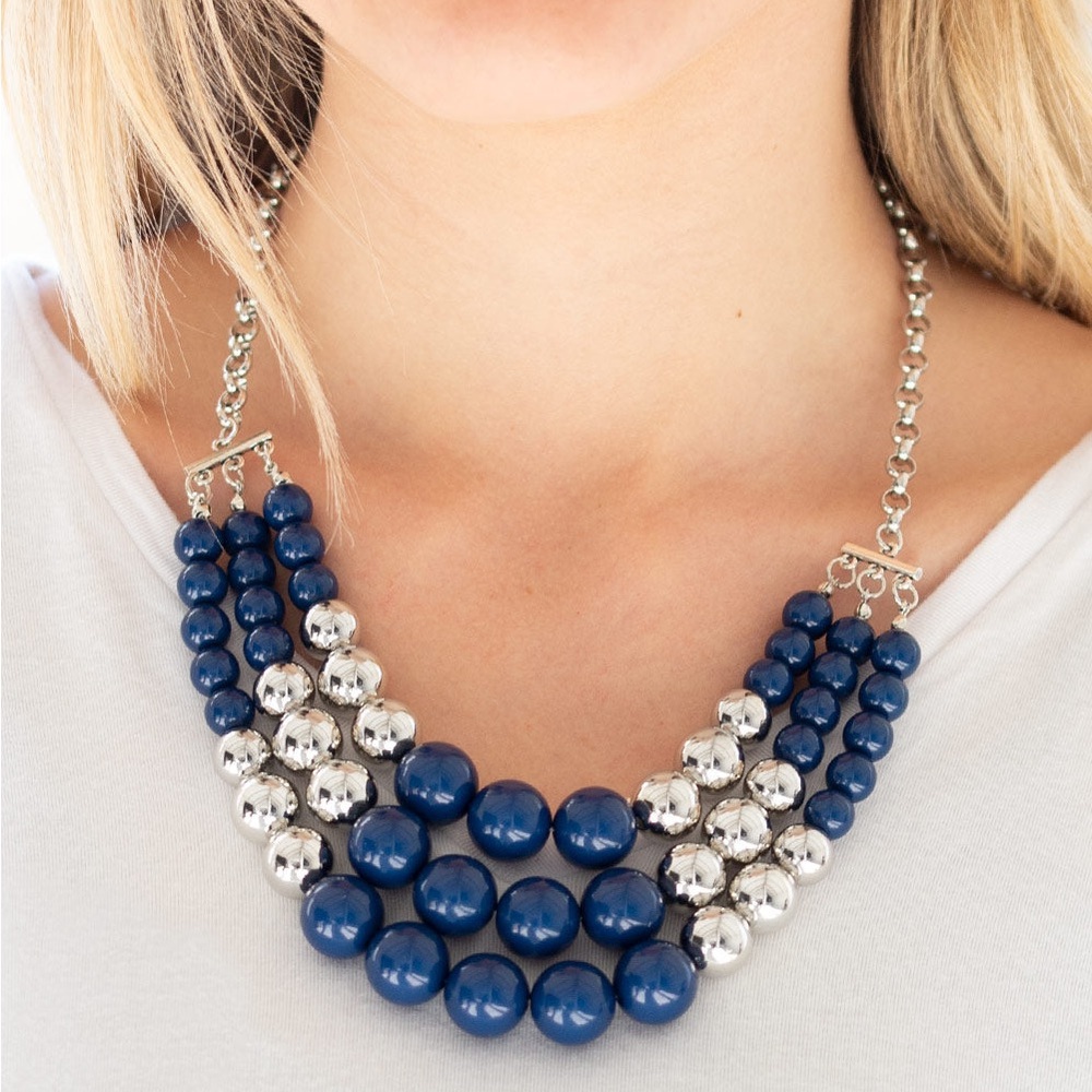 Dream pop blue necklace and earrings -paparazzi 65b